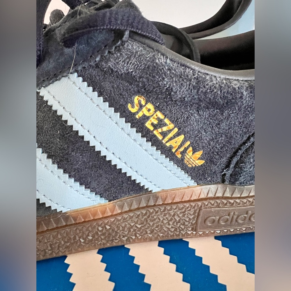 Adidas Handball Spezial Sneaker, Navy Suede w/ Light Blue & Gold, M 8.5/W 9.5 - Picture 2 of 5